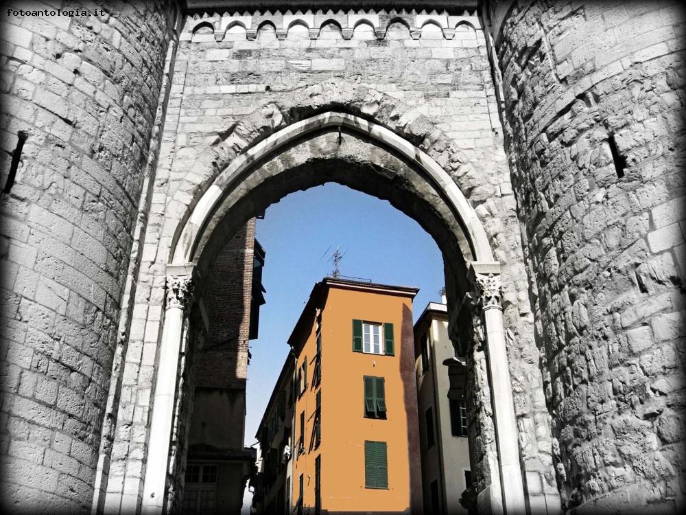 Porta Soprana - Genova 