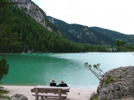  adesso guarda in silenzio ........