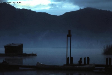 alba sul lago atitlan - guatemala-