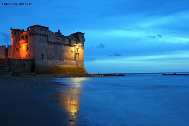 Il castello e il mare