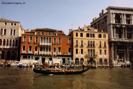 Venezia, lungo il Canal Grande