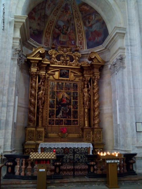 Pavia - Duomo - Altare Madonna del Rosario