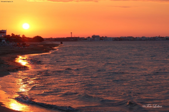 TRAMONTO IN SPIAGGIA