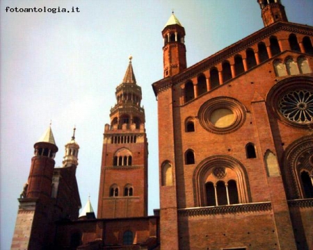 Cremona - Torrazzo e frontale del Duomo