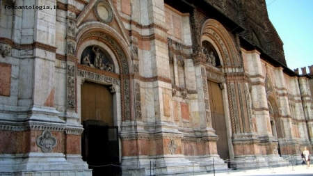 San Petronio entrata