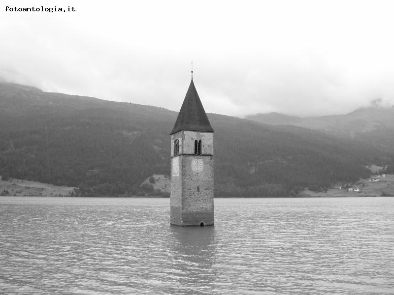 Campanile nel Lago di Resia