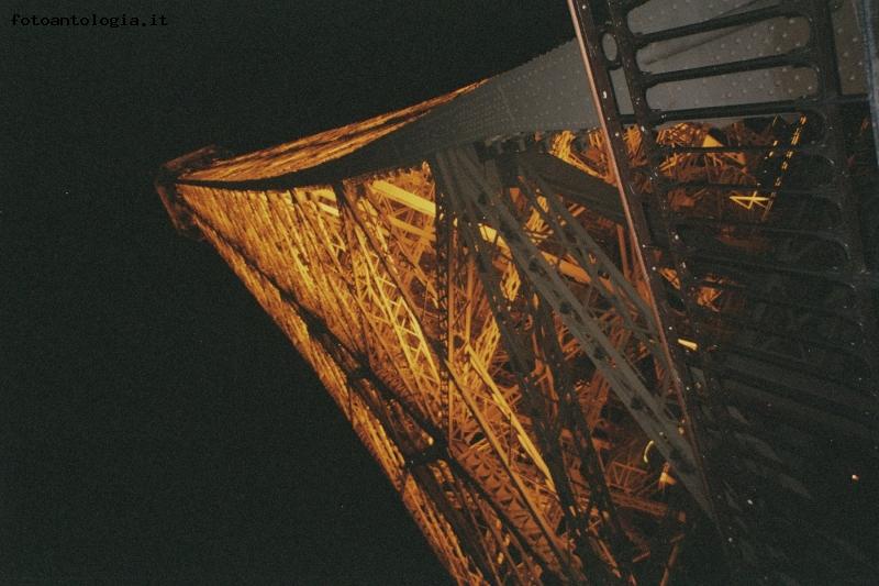 Tour Eiffel di notte