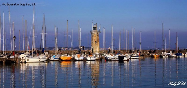 faro porto di Desenzano D/G