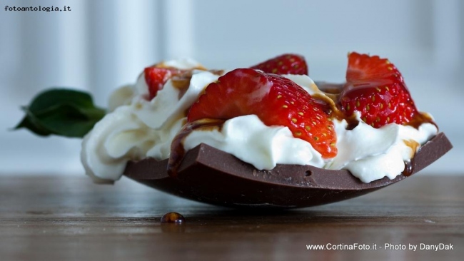 Cioccolato, Panna, Fragole e caramello