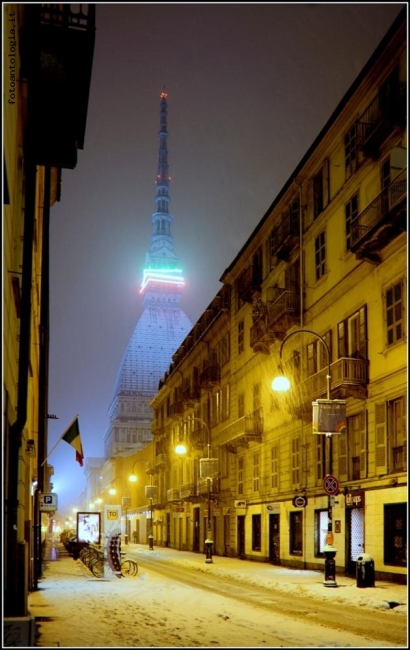 Mole Antonelliana sotto la neve