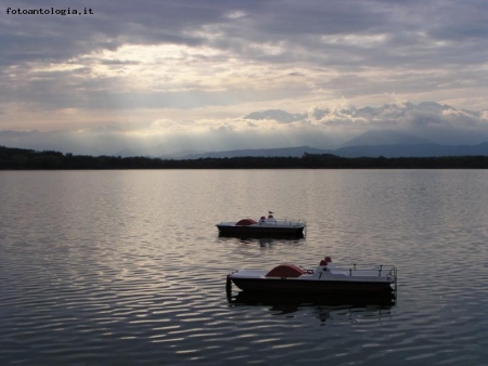 Tramonto al lago