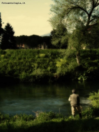 ...pescatore al fiume..