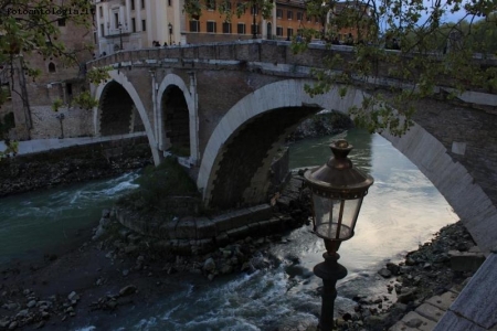 Lampione del Tevere