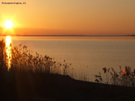 tramonto sul Trasimeno