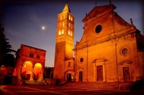 Prossima Foto: cattedrale by night 