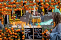Foto Precedente: Venditore di arance