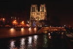 fascino notturno di Notre Dame de Paris