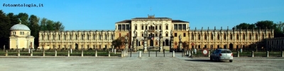 Foto Precedente: Villa Contarini vista panoramica