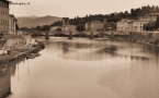 Foto Precedente: vista dal ponte vecchio a Firenze